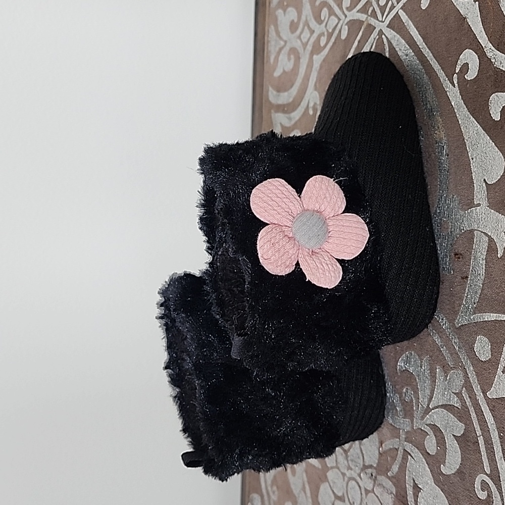 Black Soft Anti-Slip Booties with Pink Flowers (12-18 months)
